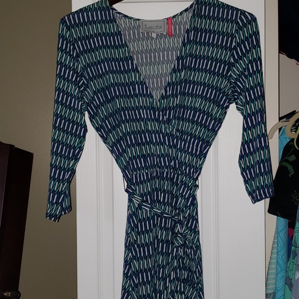 Leota compass rose wrap dress size large
